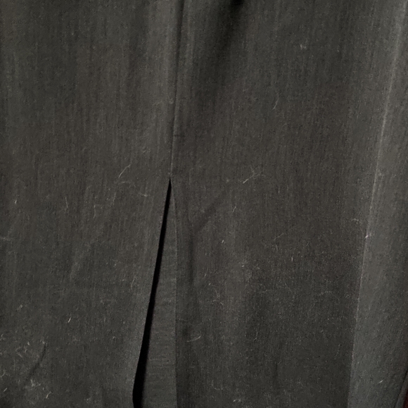 Black skirt - Picture 2 of 3